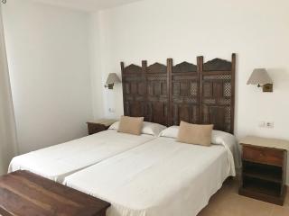 MY PRETTY HOME - Lovely and spacious surrounded by tropical gardens - private covered and uncovered terrace - pool - parking - FREE FIBRE OPTIC INTERNET - Corralejo - 7