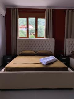 Hotel AlbSin - Vlorë - 9