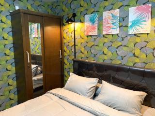 Relax Seaview Studio Free Netflix at Greenbay Pluit Tower F - 9