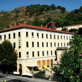 Gran Hotel Balneario - Baños de Montemayor - 0