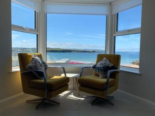 Luxury South Pier Apartment - Portrush - 6