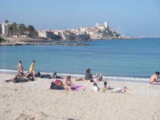 STUDIO STANDING BORD DE MER ET VUE - Antibes - 2