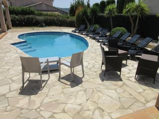 VILLA SPACIEUSE, CLIMATISATION, PISCINE, JARDIN PAYSAGE, PROCHE MER - Saint-Cyr-sur-Mer - 6