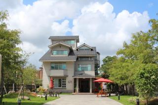 Yilan Pine Villa Homestay - Luodong - 9