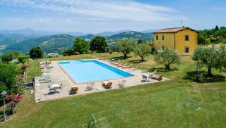 Agriturismo Tenuta Di Biscina - Biscina - 1
