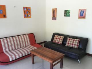 Jamie's home with 2 bedrooms, can accommodate 6 guests - 1