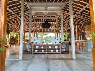 Villa Mannao by Villa Finder - Kerobokan - 4