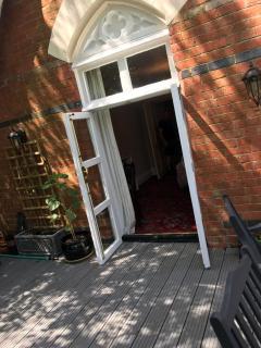 Garden Double Room with own door access and bathroom - 8