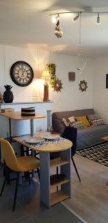 " LA BIENVENUE " - 3