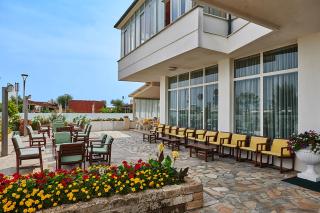 Hotel Caesar Bed and Breakfast - Milano Marittima - 9