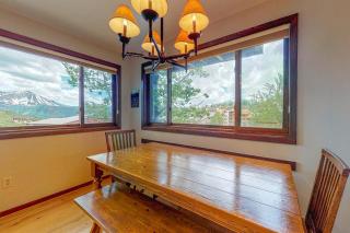 Beautiful Mountain View Condo - 4