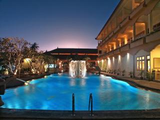 Febri's Hotel & Spa - Kuta - 0