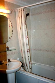 Hartland 2-Bedroom Apartments with Bfast and Parking - Southend-on-Sea - 6