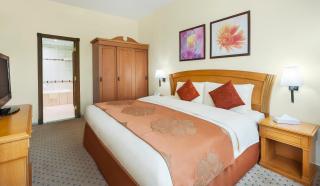 Golden Tulip Sharjah - 1