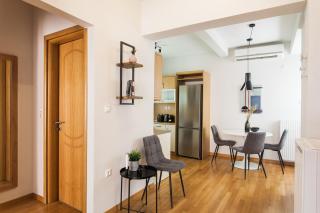 Delightful 1BD Apartment in Plaka by UPSTREET - Athen - 3