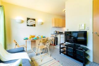 The Point Apartment, Leeds City Center - 5
