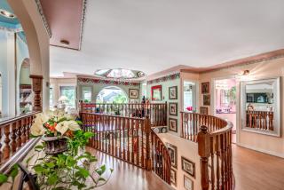 Diana's Luxury Bed and Breakfast - 1