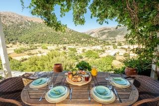 Stone Built Villa Galatia, Poolside & Perfect View - Karés - 3