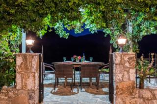 Stone Built Villa Galatia, Poolside & Perfect View - Karés - 7