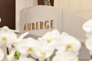 Auberge Vancouver Hotel - 3
