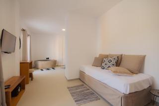 Olive Grove Suites Boutique Hotel - Moraitika - 7