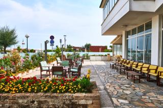 Hotel Caesar Bed and Breakfast - Milano Marittima - 8