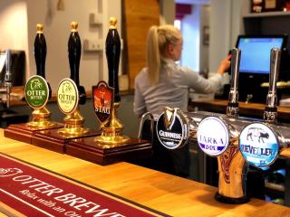 The Red Lion Hotel - Oakford - 1