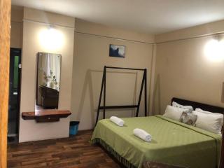 Roots Shoots & Beds - Kalimpong - 2
