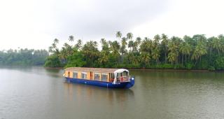 Queen of Chaliyar - Luxury Houseboat Stay - Kozhikode - 3