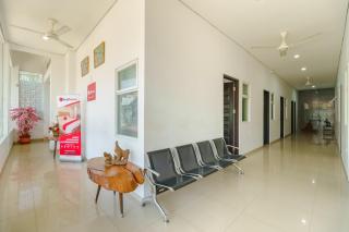 RedDoorz near Jembatan Siti Nurbaya Padang - Padang - 4