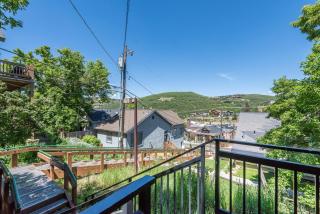 Woodside Place - 4