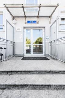 Sea Flats Studio - Beach & Private Parking - 2