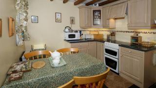 Dinas Cottage - Penrhyndeudreath - 3