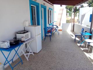 Grandma Vasiliki Rooms To Let - Ios Chora - 3