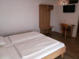 Dorf-Zimmer Mirth - 1