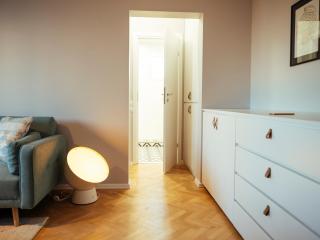 ParkLake Design Apartment - Fabulous View - Netflix - Bucharest - 3