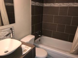 Rainbow Motor Inn - Fallsview - Niagara Falls - 8