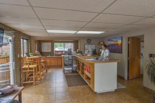 Rustic Inn - 3