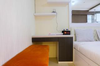Best Deal Bassura Studio Apartment By Travelio - 9