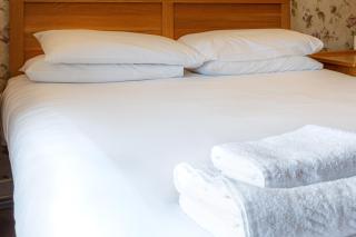 The Kings Arms and Royal Hotel, Godalming, Surrey - The Coaching Inn Group - 9