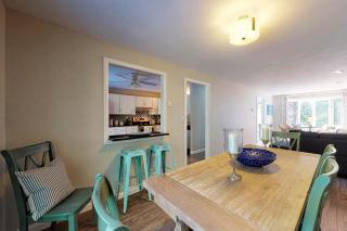 3 Bed 2 Bath Vacation home in West Tisbury - 9
