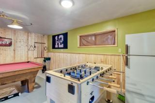 Towering Pines Cabin & Game Room - 7