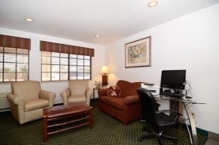 Best Western Parker Inn - 7