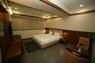 Hotel Avaante Ahmedabad Formerly known as The Orchid Hotel - Ahmedabad - 3
