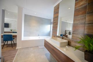 The Royal Bryanston - Johannesburg - 6