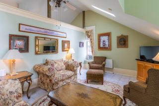 Chipman Hill Suites - Senator Dever House - 8