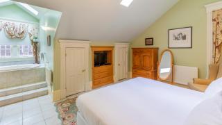 Chipman Hill Suites - Senator Dever House - 1