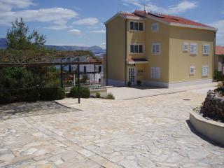 Apartments Romana - Slatine - 9