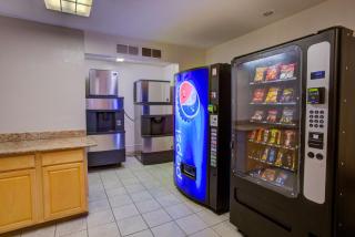 Best Western Sandman Hotel - Sacramento - 2