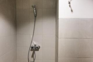 Minimalist Studio Room at Bintaro Icon Apartment By Travelio - 7